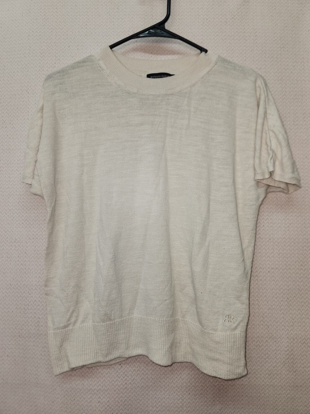 Cream Banana Republic Sweater